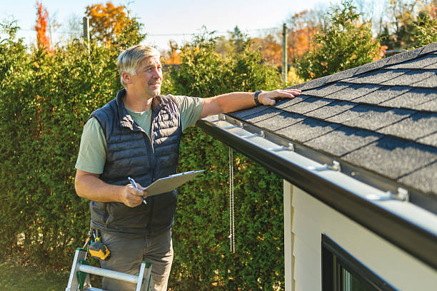 Professional Roof Repair technician working in Jeddo, MI